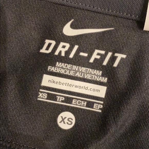 NWT Nike Crop Essential Black Dri Fit Leggings XS - Picture 7 of 8